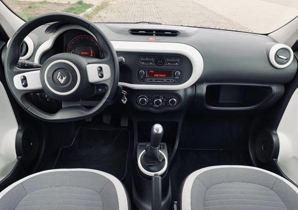 Renault Twingo cena 26300 przebieg: 68000, rok produkcji 2018 z Starachowice małe 596